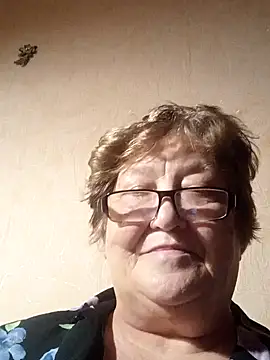Snapshot of Katherine735 chatting on October 15, 10:34 pm Katherine735 online show from October 15, 10:34 pm