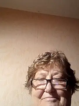 Snapshot of Katherine735 chatting on October 18, 10:44 pm Katherine735 online show from October 18, 10:44 pm