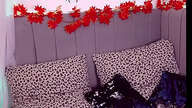 ArielLoove online show from October 29, 8:40 am