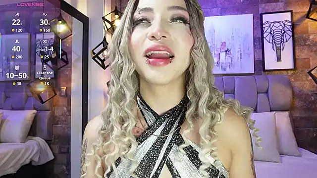 Sophia Bellucci online show from December 18, 12:21 pm