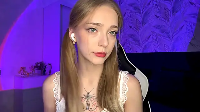 EvaPeace online show from November 6, 5:19 pm