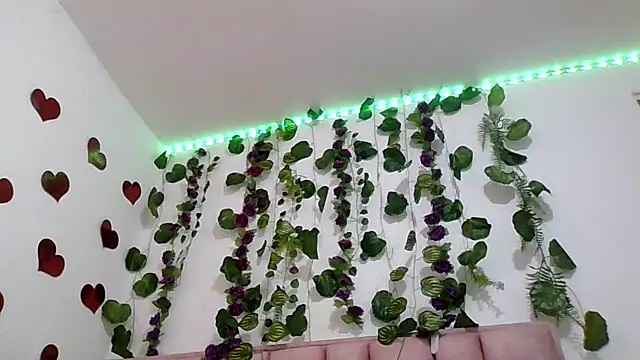 abby moss 2 online show from April 16, 12:27 pm