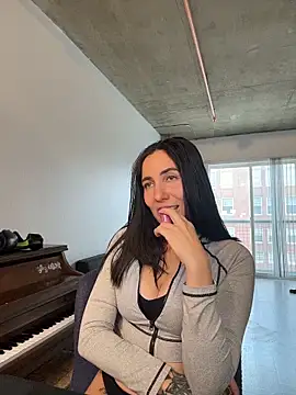 Lolathebaddie online show from February 2, 7:13 pm