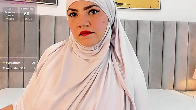 Snapshot of _naylaa_ chatting on October 17, 4:16 am  naylaa  online show from October 17, 4:16 am