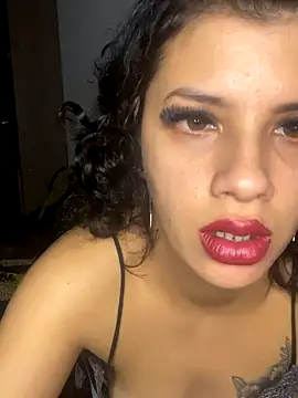 Snapshot of Biaaxxxsexy chatting on October 24, 7:21 pm Biaaxxxsexy online show from October 24, 7:21 pm
