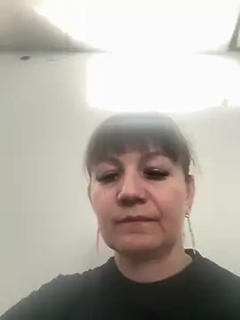 Butterfly8385 online show from March 4, 10:33 am