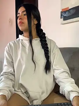 LunaMoore Pink online show from December 18, 12:43 pm