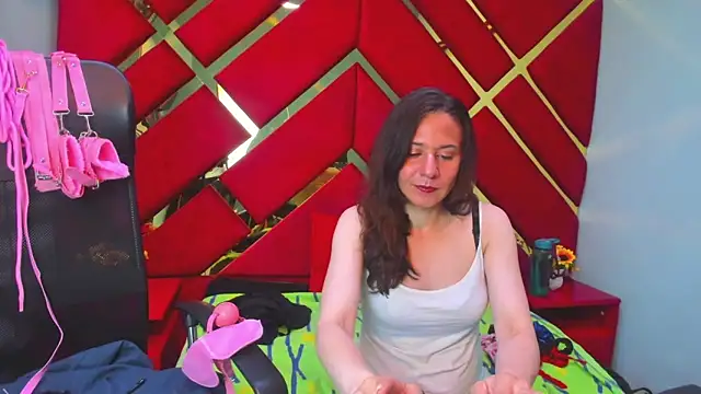 Kylie Bloom online show from March 16, 10:24 pm