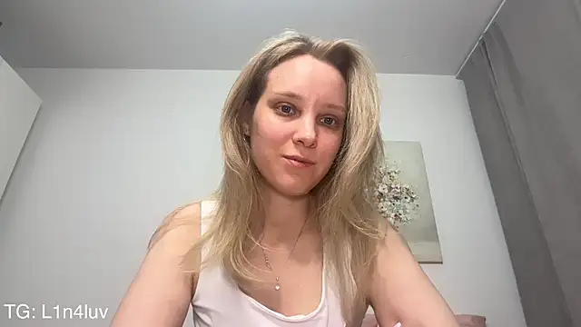 AIicaparkerc online show from April 16, 5:23 pm