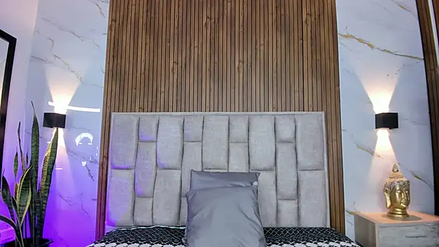 Sassha ferrer online show from December 2, 8:00 pm