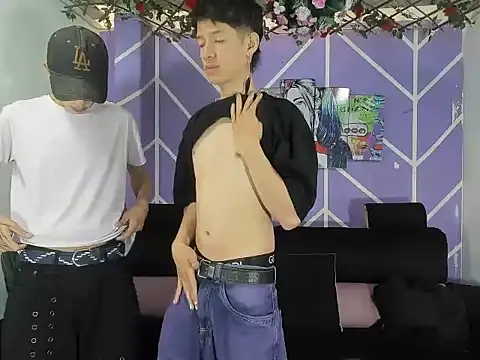 heyy noah11 online show from April 7, 1:46 pm