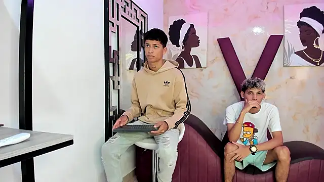 EMPIRE BOYS1 online show from February 3, 7:18 pm