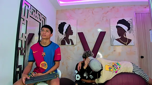 EMPIRE BOYS1 online show from February 4, 7:28 pm