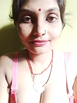 kiara-simmi online show from November 9, 9:05 am