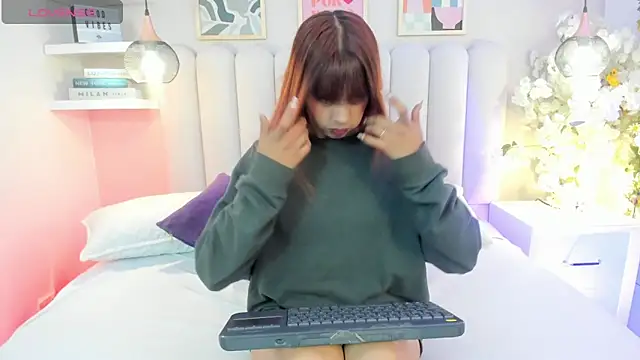 Isabella  gonzalez  online show from October 29, 3:44 am