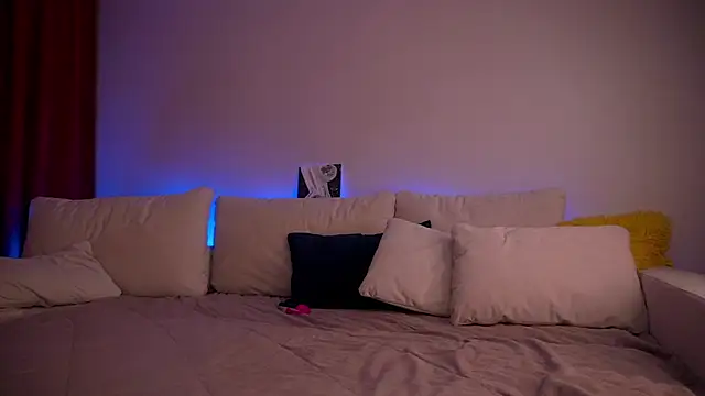  infinitespring  online show from October 30, 7:22 am