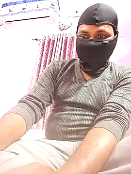 Pinky 1369 online show from January 8, 4:11 pm