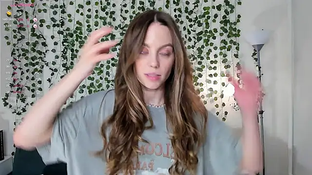 sweet and flirt online show from October 31, 7:12 am