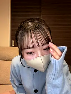 yura ra ra online show from January 8, 2:10 pm