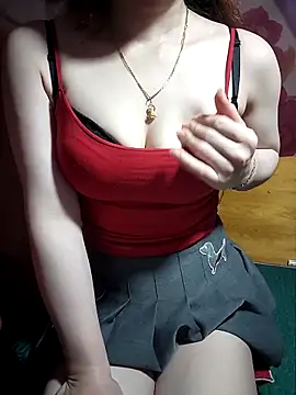 LeanaLy online show from November 3, 1:37 pm