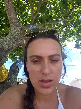 CllarinhaCortes online show from February 17, 3:00 pm