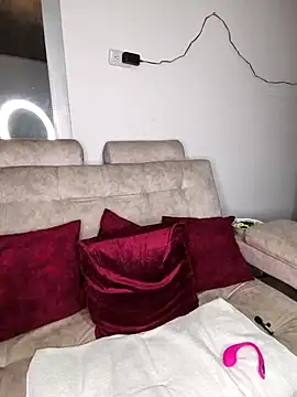 kitten25-hott online show from November 9, 1:56 am