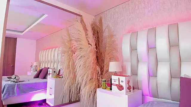 Ari lynn  online show from February 13, 3:30 am