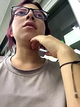 l0lita sweet online show from December 4, 11:27 pm