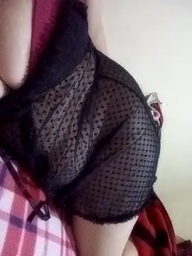 Snapshot of Mia-mrocia chatting on October 24, 11:23 pm Mia-mrocia online show from October 24, 11:23 pm