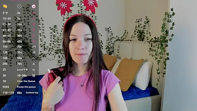 ChillGato online show from December 18, 1:43 am