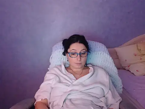 LuckyLisa23 online show from January 9, 7:07 pm