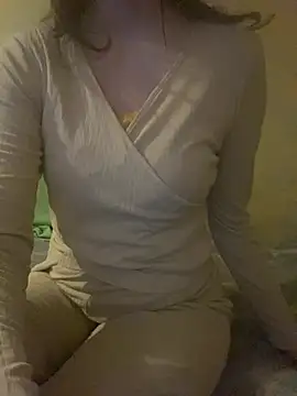 KittieCreme online show from February 10, 3:15 pm