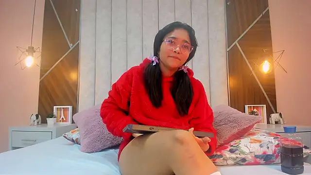 Mariana-Torres online show from November 10, 4:13 pm