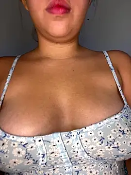 Emily Joee online show from December 2, 3:19 am