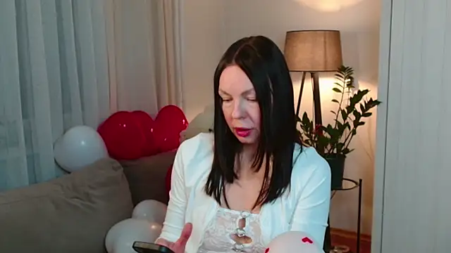 LittleNicolee online show from February 13, 6:42 pm