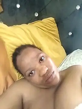 CaramelBoootie online show from April 5, 7:18 am