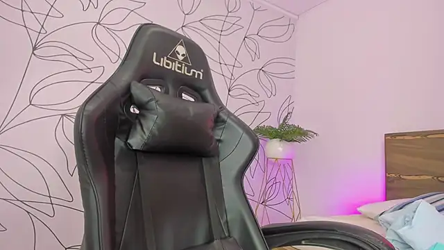 merida 06 online show from November 24, 3:08 am