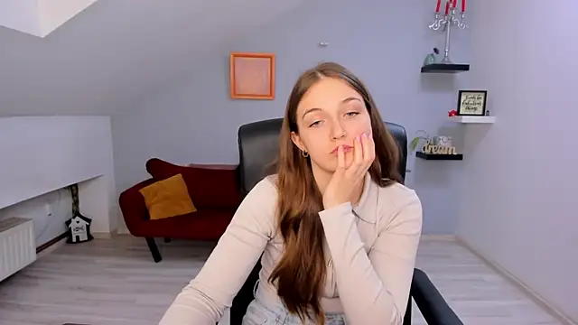 AnneWilsonn online show from April 17, 11:23 am