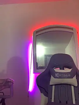 La-Gatiita-trans online show from November 23, 3:42 am