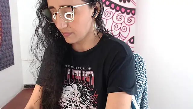 Lucyy Naugthy online show from March 13, 3:46 pm