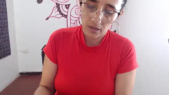 Lucyy Naugthy online show from March 23, 8:15 pm