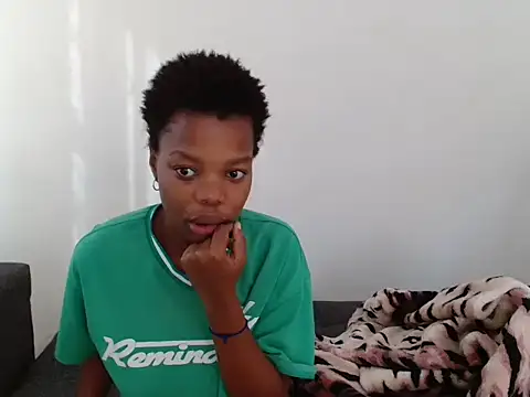 SexyLatoya05 online show from October 23, 5:02 am