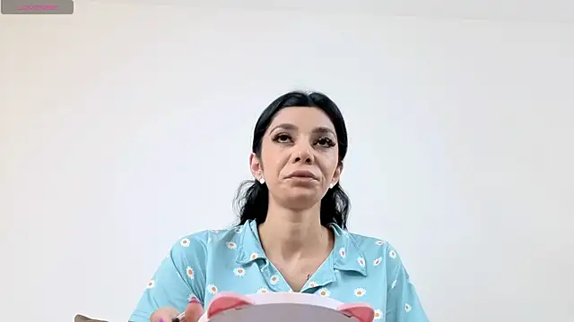 ReneeVoss online show from May 26, 3:06 am