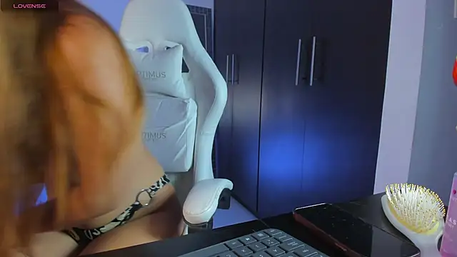 kittyrush  online show from April 21, 1:42 am