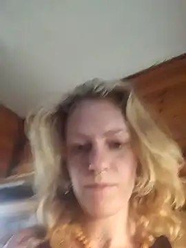 DeesseLilli online show from November 4, 3:28 pm