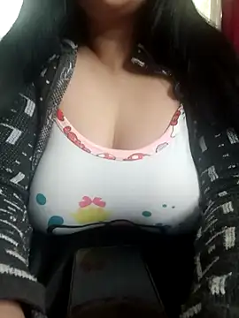 ravendeluxe online show from November 20, 4:30 pm