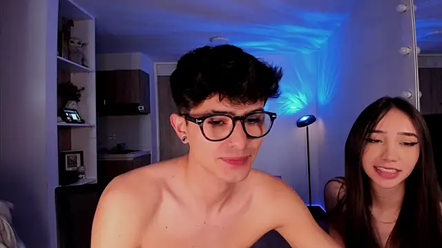 Mikeyvioleta  online show from January 10, 8:24 pm