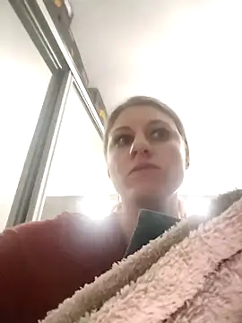 SandyCassie online show from April 1, 6:49 pm