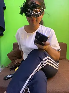 darkdoll007 online show from April 6, 8:26 am