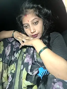Snapshot of Ragni_bhargav chatting on October 15, 4:20 pm Ragni bhargav online show from October 15, 4:20 pm